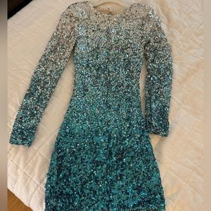 HELLOMOLLY mini dress!